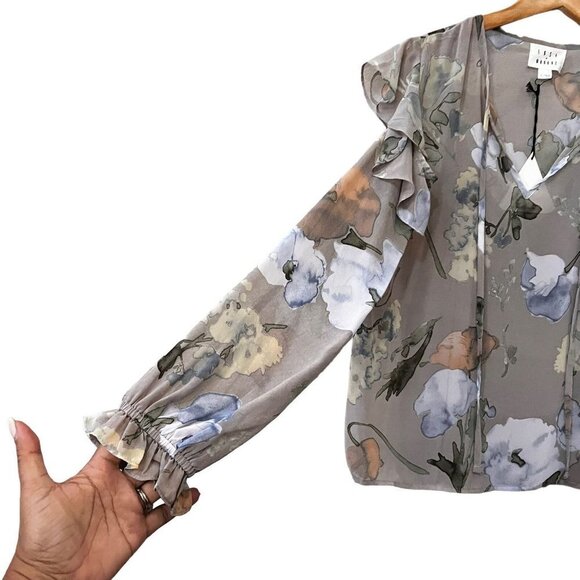 Lost + Wander Women Light Gray Floral Cold Shoulder Split Neck Blouse Top Size S - Picture 8 of 10